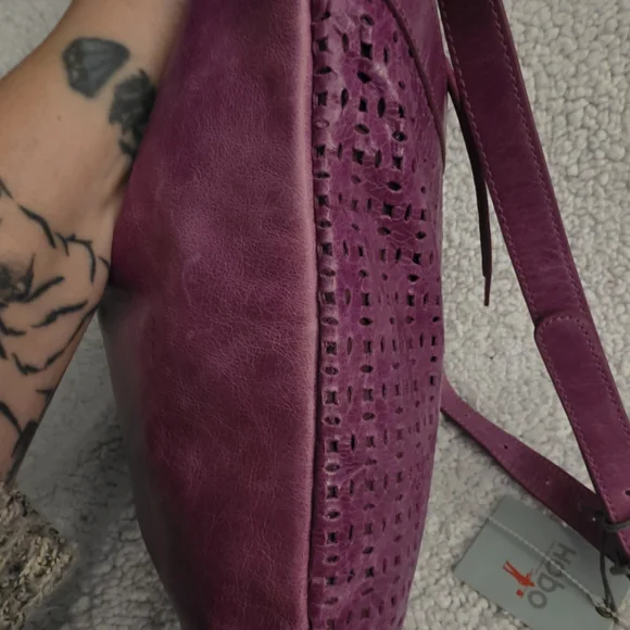 Hobo International Liza Purple Leather Crossbody Bag - Picture 9 of 12